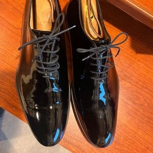 Black patent leather wholecut oxfords size 9 1/2